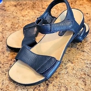 ROCKPORT SANDALES SIZE 8